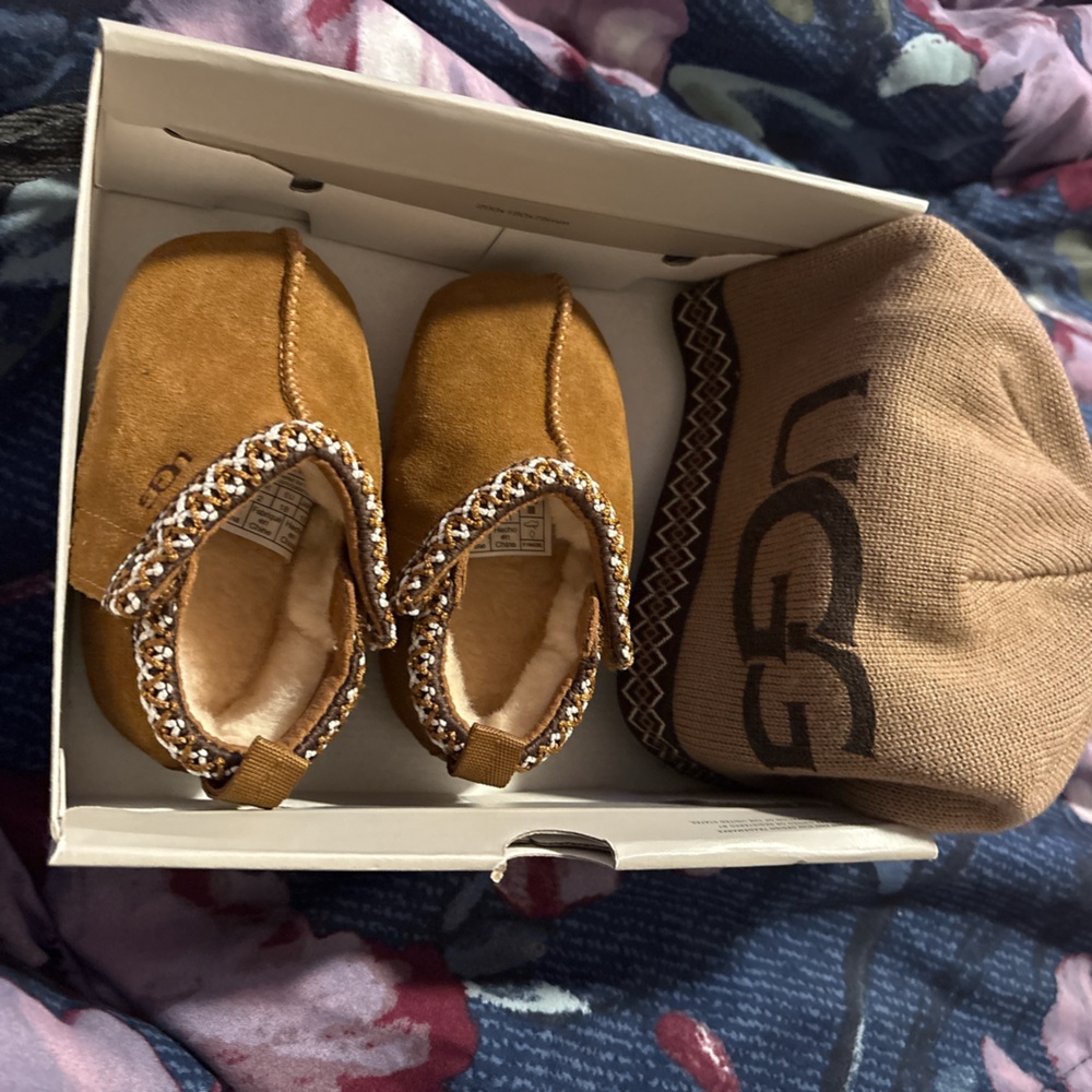 UGG Brown Kids Tasman  with beanie